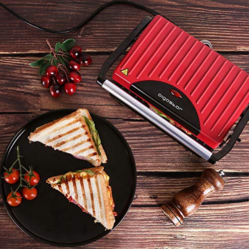 Aigostar Warme 30HHH – Grill， parrilla， sandwichera y máquina de panini 700 W de potencia， asa de toque frío， placas antiadherentes. Libre de BPA， color rojo y negro. Diseño exclusivo.