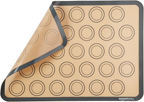 AmazonBasics - Tapete de silicona para hornear macarons, juego de 2 unidades