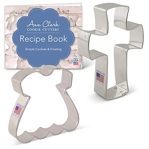 Ann Clark Cookie Cutters Juego de 2 cortadores de galletas bautizo / primera comunión con libro de recetas, vestido y cruz cristiana