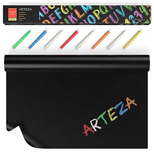 Arteza Pizarra adhesiva negra para tizas | Rollo de 45 cm x 5 m | Incluye 8 tizas | Adherencia fuerte | Papel pizarra adhesivo | Vinilos de pared para los niños, la oficina y el hogar