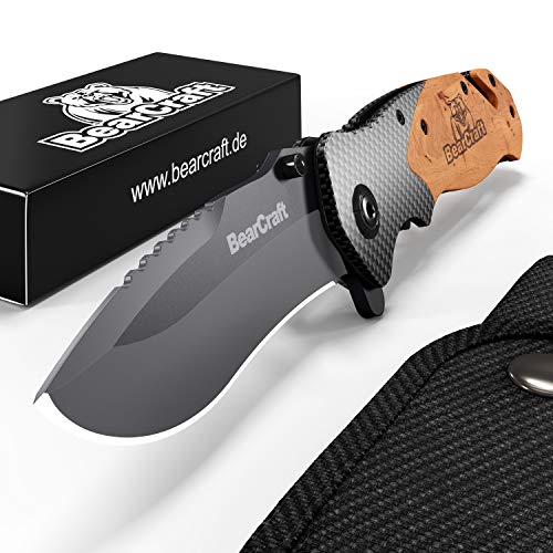 BearCraft Cuchillo Plegable en diseño de Carbono con ** eBook Gratis ** | Cuchillo de Bolsillo de Supervivencia | Cuchillo de Rescate de una Mano con Cortador de Vidrio y Cortador de cinturón