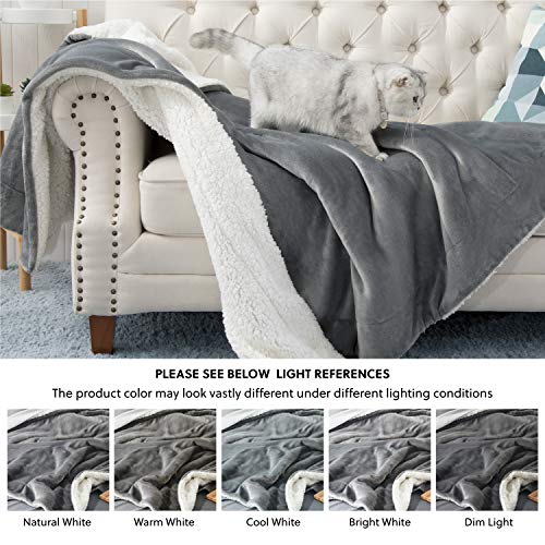 Bedsure Manta Reversible de Franela/Sherpa 150x200cm - Manta para Cama 90 de 100% Microfibra Extra Suave - Manta de Felpa Gris