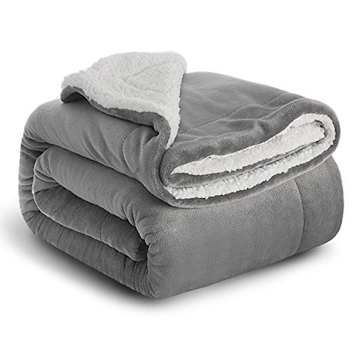 Bedsure Manta Reversible de Franela/Sherpa 150x200cm - Manta para Cama 90 de 100% Microfibra Extra Suave - Manta de Felpa Gris