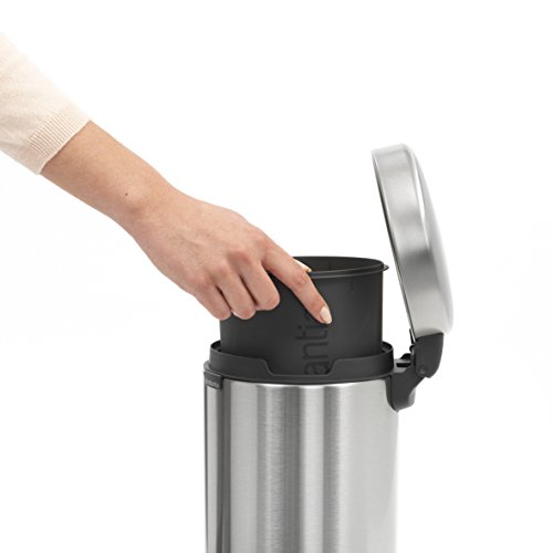 Brabantia Newicon-Cubo de Basura con Pedal, 3 l, Color Fpp Inoxidable, Acero Mate Anti-Huellas