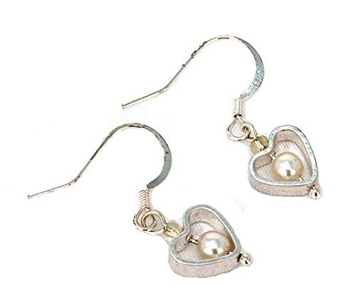 Laura Ashley Pendientes colgantes en forma de corazón con una perla en el medio