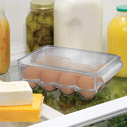 mDesign Caja para huevos de plástico para la nevera – Envase para huevos grande con capacidad para 12 huevos – Organizador de cocina apilable con tapa – gris humo