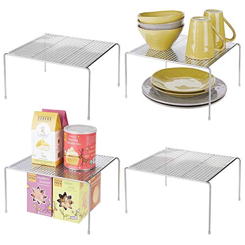 mDesign Estantes de cocina – Soportes para platos autónomos de metal – Organizadores de armarios para tazas, platos, alimentos, etc. – Juego de 4 – plateado