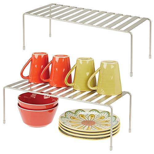 mDesign Juego de 2 estantes de cocina – Soportes para platos independientes de metal – Organizadores de armarios extragrandes para tazas, platos, alimentos, etc. – plateado mate