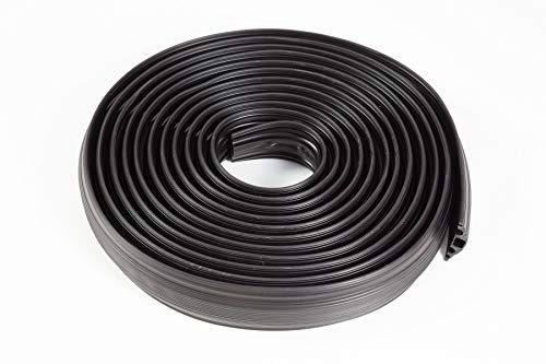 Riel flexible de PVC de 5 canales en color negro.