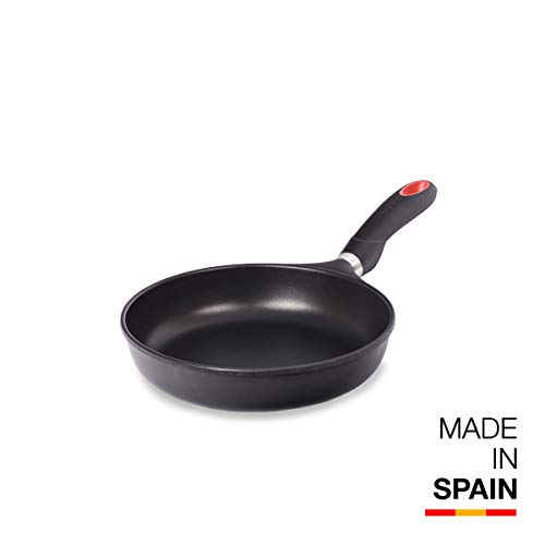 Valira Black - Sartén Premium de 24 cm hecha en España, aluminio fundido con antiadherente reforzado, apta para inducción