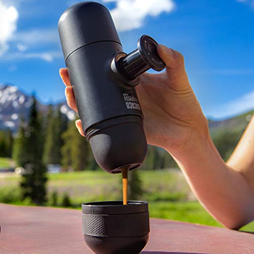 WACACO Minipresso NS, Cafetera Espresso Portatil, Compatible con Cápsula NS (Nespresso Cápsulas Originales y Compatibles), Operación Manual, Mini Cafetera de Viaje, Máquina Café Portátil para Camping