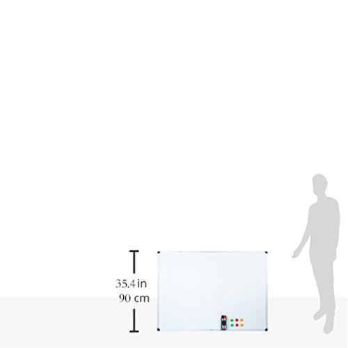 AmazonBasics - Pizarra blanca magnética con bandeja para rotuladores y marco de aluminio, 120 cm x 90 cm