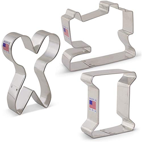 Ann Clark Cookie Cutters Juego de 3 cortadores de galletas costura con libro de recetas, máquina de coser, carrete y tijeras