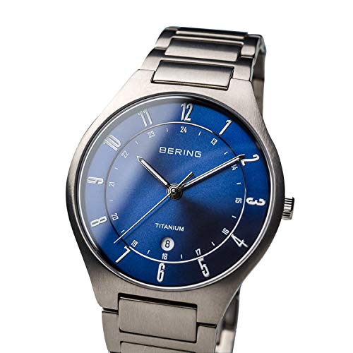 BERING Reloj Analógico para Hombre de Cuarzo con Correa en Titanio 11739-707