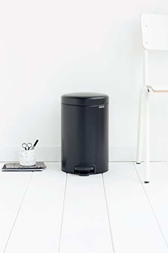 Brabantia Newicon Cubo de Basura con Pedal, Acero Inoxidable, Negro Mate, 12 l