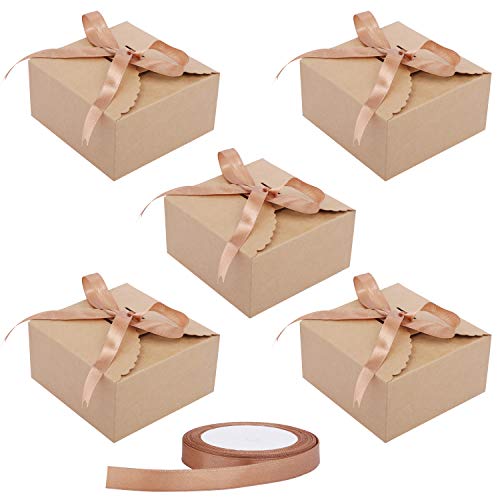 Cajas Cartón Kraft Marrón (50 Piezas) - 12x12x6cm Cajas Regalo Carton con Cinta Raso (5m) para Bodas, Baby Shower, Navidad, Cumpleaños, Despedida de Soltera y Fiestas para Galletas, Joyas, Magdalenas