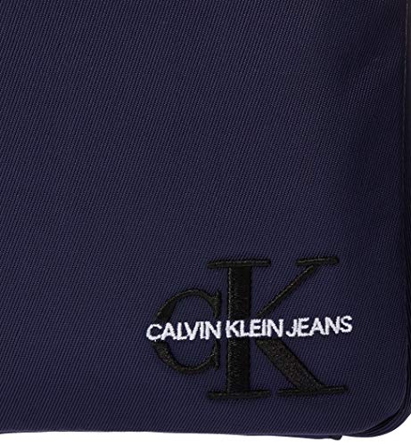 Calvin Klein - Ckj Monogram Nylon Micro Fp, Shoppers y bolsos de hombro Hombre, Azul (Navy), 0.1x0.1x0.1 cm (W x H L)