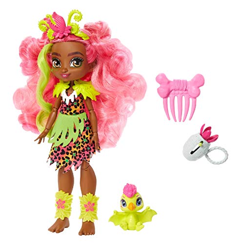 Cave Club Muñeca Fernessa, muñeca prehistórica con mascota y accesorios (Mattel GNL85)