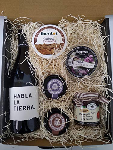 Cesta navidad con vino Habla de la Tierra, paté al Pedro Ximenez, paté de langosta de La Chinata, mermelada tomate, cachuela Extremeña y paté perdiz de monte Iberitos para regalar