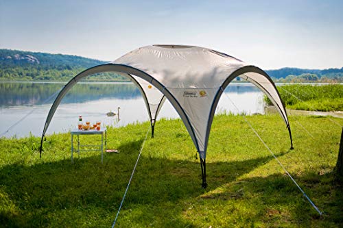 Coleman Carpa Cenador para Festivales, Jardín y Camping, Construcción Robusta de Mástiles, Gazebo con Protección Solar SPF 50 Zelt Event Shelter, Blanco-Verde, XL