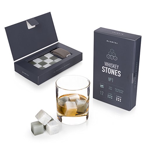 De Blumtal - 12 Piedras Para Whisky | Cubitos Refrigerantes De Esteatita Natural Para Enfriar Todo Tipo De Bebidas Sin Agua | Lavar Y Volver A Enfriar | Con Bolsa Y Caja De Regalo | Ideal Regalos