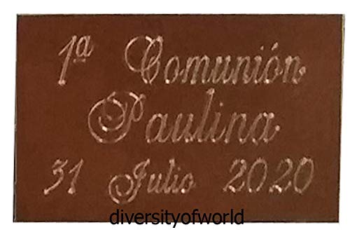 diversityofworld Figura de niña de Comunión con Fajín Lila para Tarta Personalizada con Placa Plateada con Nombre y Fecha