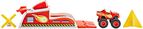 Fisher Price CGK15 /CGK17 - Blaze con plataforma de lanzamiento