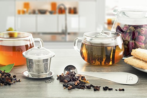 Infusor de Té suelto (Juego de 2) de Apace - con Cuchara de Té y Bandeja de Goteo – Bola infusora, Colador y Filtro de Acero inoxidable ultra fino para una Experiencia de Té o Infusión superior (Plata, Medio)