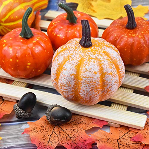 Jinlaili 50PCS Mini Calabazas Artificiales, Conos de Pino, Bellotas, Hojas Otoño, Decoraciones para Halloween y Acción de Gracias, Adornos de Otoño para Decoraciones de Hogar/Bodas/Fiestas