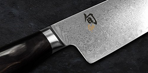 KAI Shun Premier Tim Mälzer Minamo Santoku, 32 capas de acero de Damasco, mango negro, TMM-0702