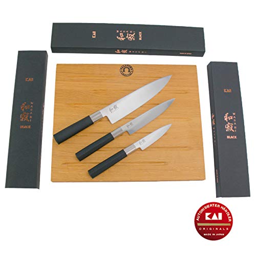 Kai Wasabi - Juego de cuchillos de cocina (20 cm, 15 cm, 10 cm, tabla de 40 x 30 cm, madera de roble)