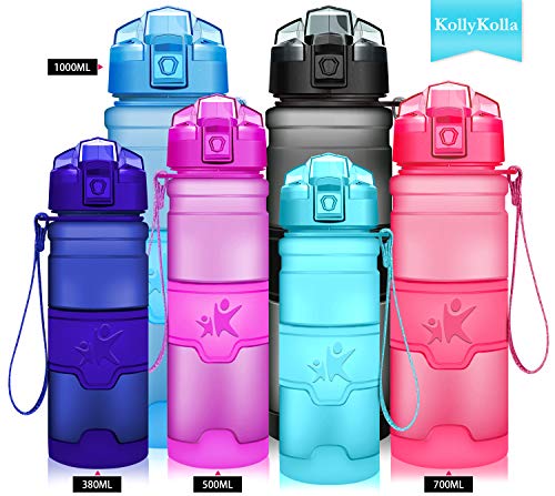 KollyKolla Botella de Agua Deporte, Botellas Sin BPA Tritan Plástico Reutilizables Ecológica con Filtro, Water Bottle para Niños & Adultos, Gimnasio, Yoga, Oficina, Colegio (1L Azul Claro Mate)