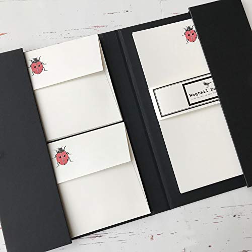 Lavanderas diseños de papel con set de regalo con un Ilustración Mariquita en una bonita caja Negro con lazo (Elige 12,18 o 36 hojas de papel para cartas y sobres de calidad), color Ivory (Cream)