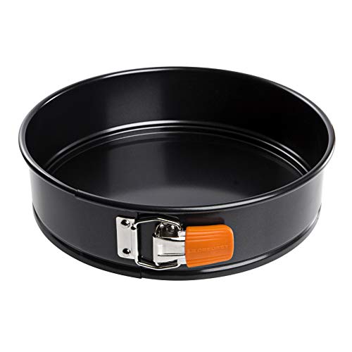 Le Creuset 941011250 Molde Antiadherente Desmontable,Molde Redondo, Ø 24 cm, Libre de PFOA, Resistente a ácidos, Revestimiento de Acero al Carbono, Gris/Naranja