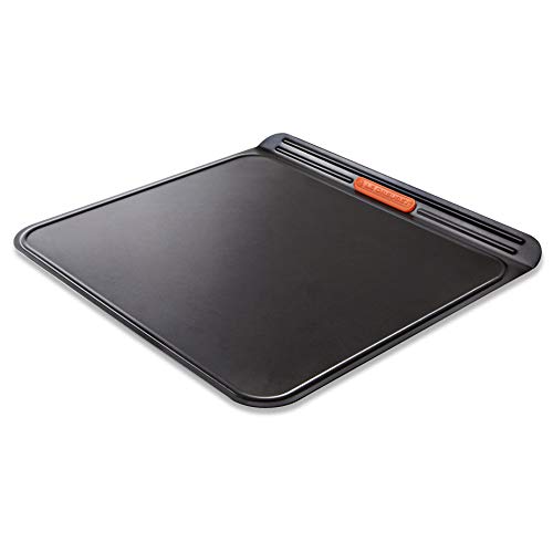 Le Creuset Bandeja antiadherente para galletas, Doble capa, 38 x 35.5 cm, Libre de PFOA, Resistente a ácidos, Revestimiento de acero al carbono, Gris y Naranja