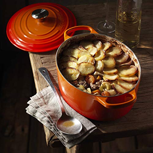 LE CREUSET Evolution Cocotte con Tapa, Ovalada, Todas Las Fuentes de Calor Incl. inducción, 4,1 l, Hierro Fundido, Naranja (Volcánico), 27 cm