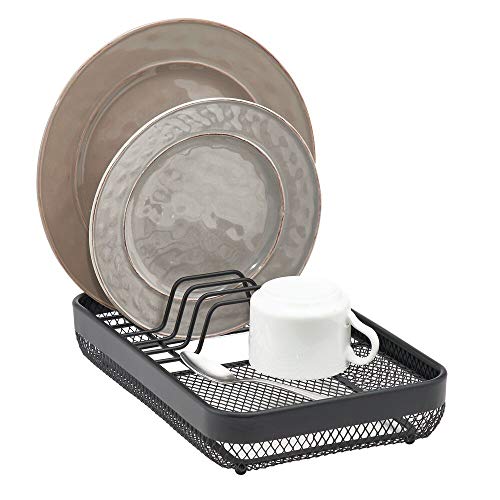 mDesign Escurridor de platos compacto para el fregadero o la encimera – Bandeja escurreplatos con 6 ranuras para platos – Cesta metálica para secar platos, vasos y cubiertos – negro