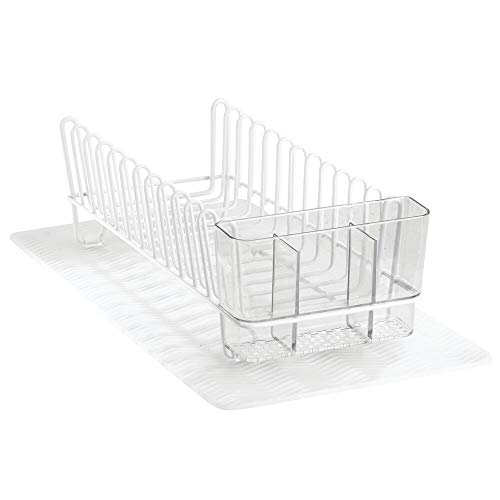 mDesign Escurridor de platos y vasos de metal – Con cesta para cubiertos de plástico y una pequeña esterilla de silicona – Seca platos, cubiertos y vasos en un instante – blanco y transparente