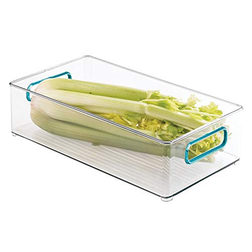 mDesign Juego de 2 cajas organizadoras con asas – Organizador de frigorífico para almacenar alimentos – Contenedor de plástico sin BPA para los armarios de la cocina o la nevera – transparente/azul