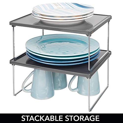 mDesign Platero de cocina – Estante para platos para la encimera y los armarios de la cocina – Accesorio organizador de cocina apilable, con patas plegables de metal – gris oscuro