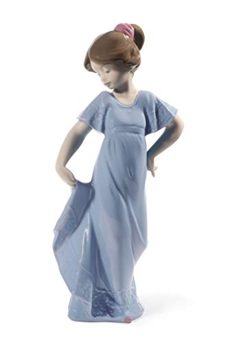 NAO Figura Camisón con Vuelo (Edición Especial). Niña de Porcelana