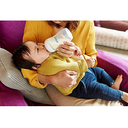 Philips Avent Biberón Natural SCF033/27 - Pack de dos biberones de 260 ml con tetina con flujo para recién nacidos, diseñada para imitar el tacto del pecho, 0% BPA, 1m+, color transparente