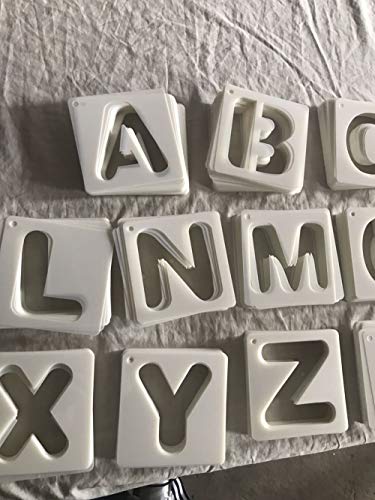 Plantilla Letras de Plástico,26 Plantillas de Alfabeto Spray Stencil Estarcido Manualidades Paredes Pintar para el Aprendizaje, Pintura, Scrapbooking DIY Impresión de Fuentes Blanco Lechoso