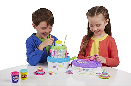 Play Doh - Montaña de Pasteles, Juego Creativo (Hasbro A7401EU4)