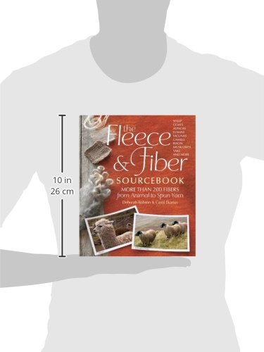 The Fleece & Fiber Sourcebook: More Than 200 Fibers from Animal to Spun Yarn [Idioma Inglés]