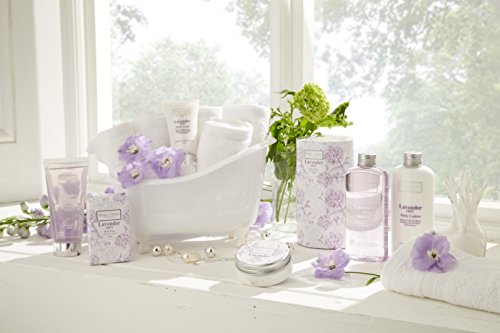 Winter in Venice - bruma de lavanda bañera - artículos de tocador de lujo infundida con fruta natural y extractos planta envasados en un baño reutilizable Caddy. Galardonado como mejor venta Set de Regalo de baño