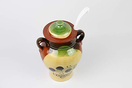 Aceitunero. Recipiente para guardar las aceitunas de barro con cazo. Pintado a mano. Medidas 30cm altura con tapa (sin tapa 24cm) x 17cm diámetro (12cm diámetro boca). Made in Spain