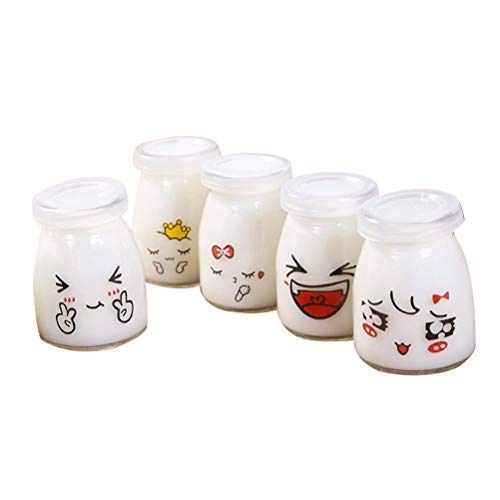 BESTONZON 5pcs 150ml botella de vidrio de leche porción de taza con tapas para jalea yogur mousses patrón aleatorio