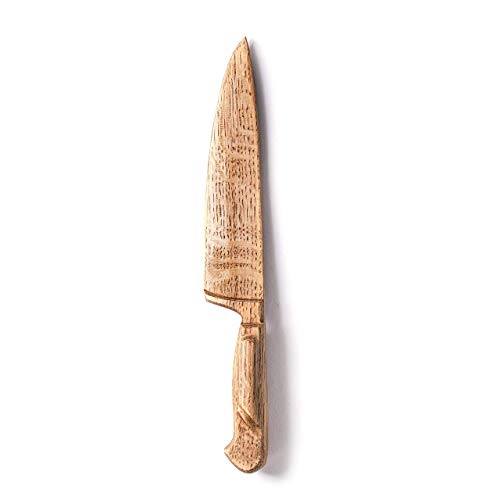 El cuchillo artesanal de madera de roble es el mejor para cortar la decoración suave y delicada del cuchillo de madera del cuchillo de servir Fotografía de alimentos