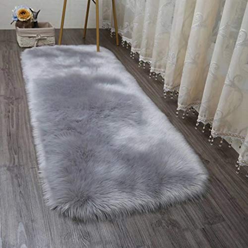 Falso Piel de carnero Vellón Alfombra,HEQUN Elegante De Pelo Largo Mullida Excelente piel Sintética de calidad Alfombra de Lana (Gris, 50 X 150 CM)